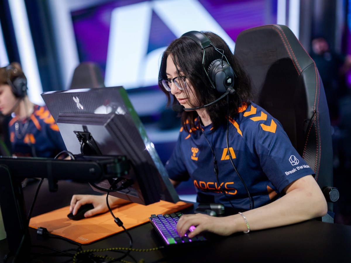 Florescent’s APEKS Beaten Down by Gentle&nbsp;M8’s