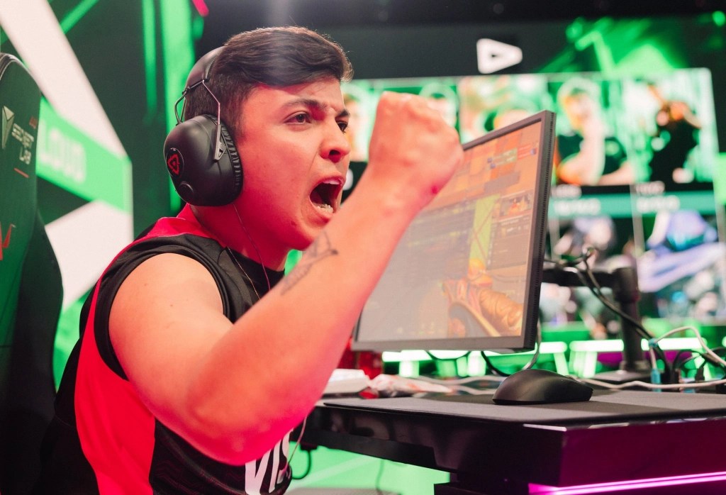 KRU Stay UNDEFEATED in VCT Americas After 2-0&nbsp;LOUD