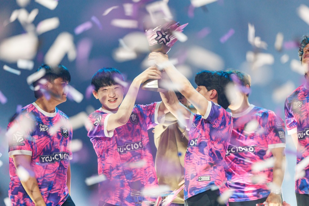 Paper Rex Finally Lift a Trophy With 3-1 Destruction Of&nbsp;FNATIC